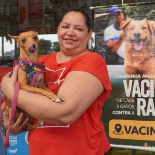 Vacina antirrábica perto de você: Prefeitura retoma campanha em 10 supermercados de Manaus!